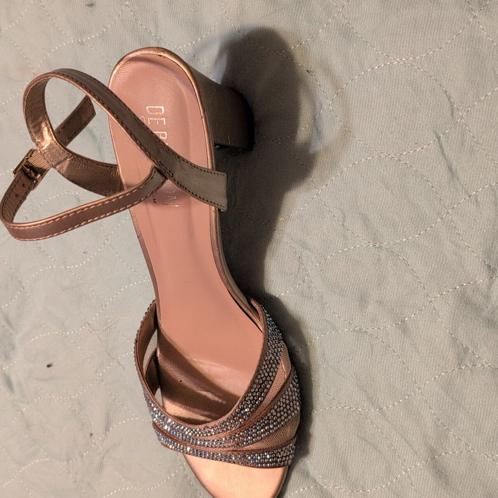 Shoes - Picture 2 of 4